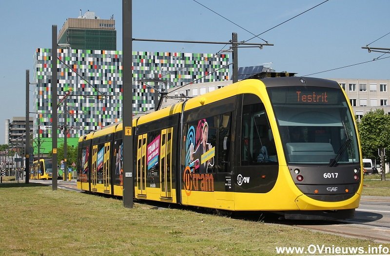 OVnieuwsINFO's tweet photo. Vol trots presenteren we nu onze nieuwste film.... "De Uithoflijn". Bijna een half uur lang beelden vanaf de Uithoflijn. - https://t.co/Aj2IhKuc33
Tags: #DeUithoflijn #Uithoflijn #Uithoftram #Tram22KomtEraan #Utrecht #UtrechtSciencePark #USP #Tram22 #Tram #Urbos100 #OVnieuws https://t.co/5HIQiVbUDk