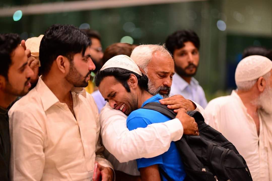 gratitudeIK's tweet photo. If "Ryasat hogi maa k jesi" had a face 
@ImranKhanPTI this is the best you have done 
#HumanitySaved https://t.co/A5AcrAuHXr