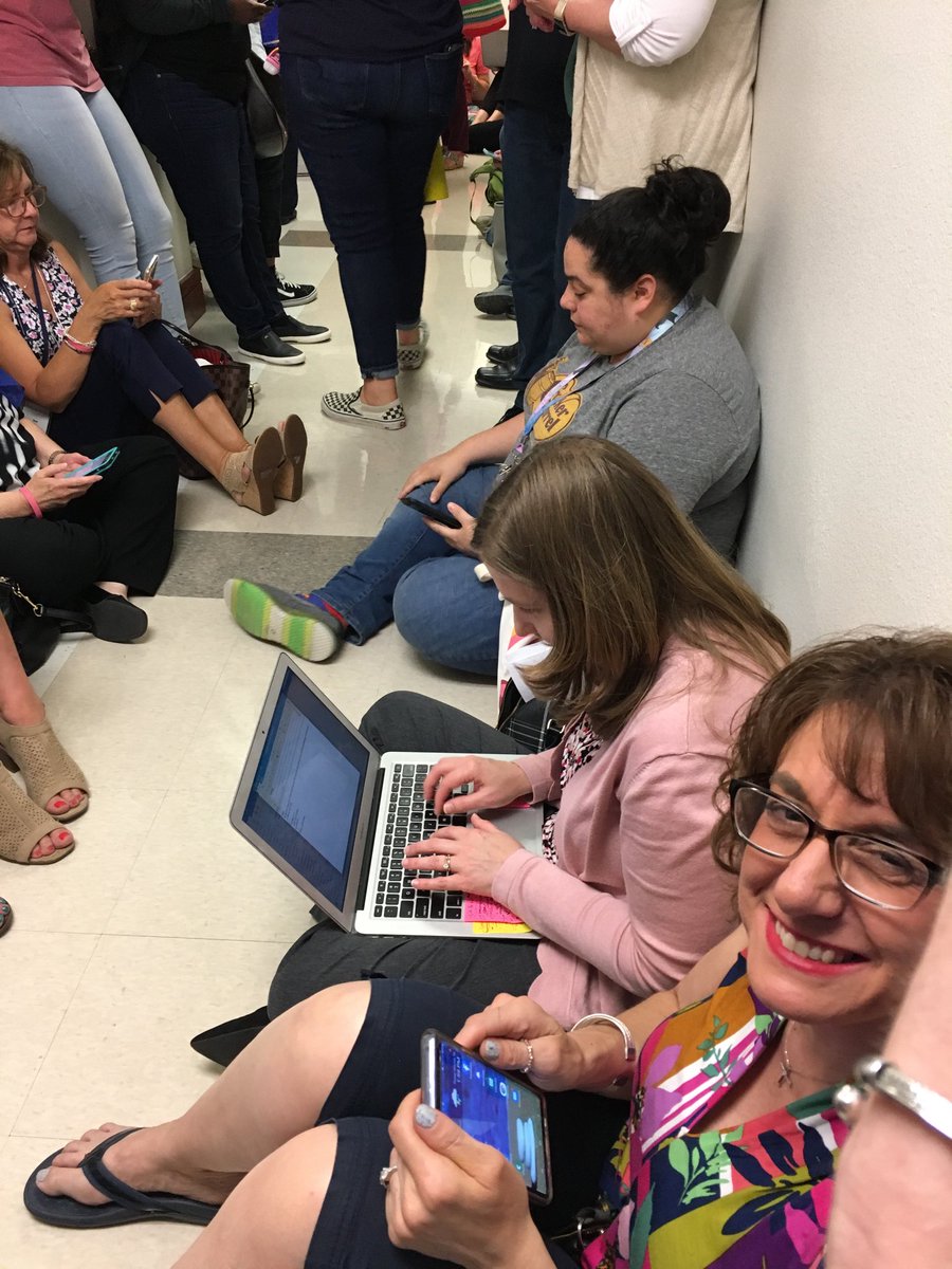 RobinMits's tweet image. Going to take more than a tornado warning to stop Dr. Rapp from working! #LISDLEARNS