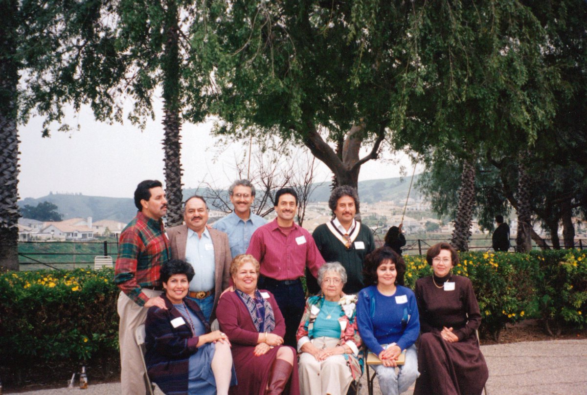 MissionInnFound's tweet photo. Ofelia Valdez-Yeager w siblings, mother & cousins. Her #family instilled a love of #learning & dedication to #education. She began 1st grade speaking no English & finished top of class. Help us recognize Ofelia's dedication to edu in Riverside: https://t.co/Wf95A7ncBF #FMCAA https://t.co/RQW2DRyaRd