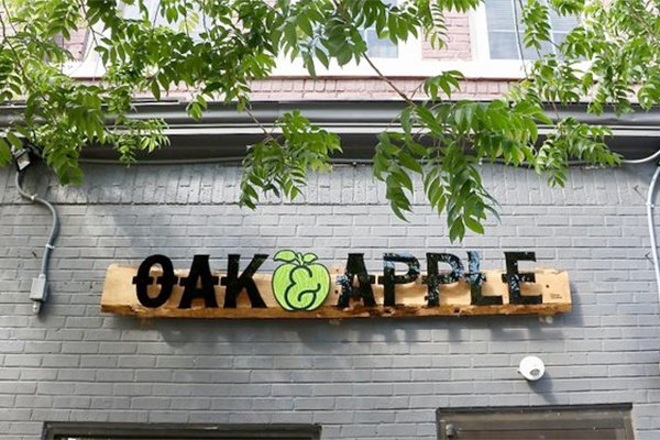 RichmondMag's tweet photo. Historical Restaurant Concepts brings barbecue and cider to #RVA's Shockoe Bottom with Oak &amp; Apple, opening June 6: https://t.co/vMJn0Uvs35 #rvadine https://t.co/f0np0mfuDg
