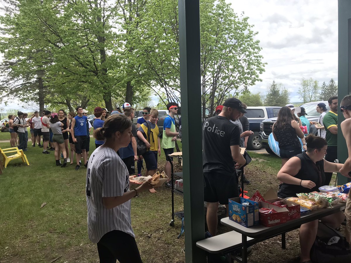 OpeongoHS's tweet photo. Our compliments to the Spring Fling chefs! Everyone was well fed today!  #worththewaitinline https://t.co/YO12P92xqj