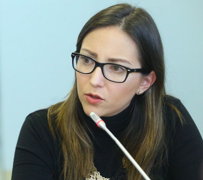 AsambleaEcuador's tweet photo. .@MVEspinosaS explica que el Plan Estratégico Nacional Multisectorial para la  respuesta al virus de VIH/Sida e infecciones de transmision sexual se  basa en cuatro ejes: promoción y prevención, atención integral, garantía  de derechos y fortalecimiento de la respuesta nacional. https://t.co/e1ZefVn9FN