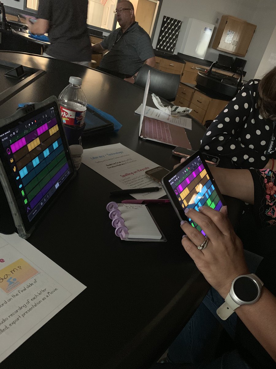 #HCISDtechfiesta19 <a href="/LeeMeans8/">LeeMeansElementary FineArtsAcademy</a> Getting great ideas to implement in our classrooms next year