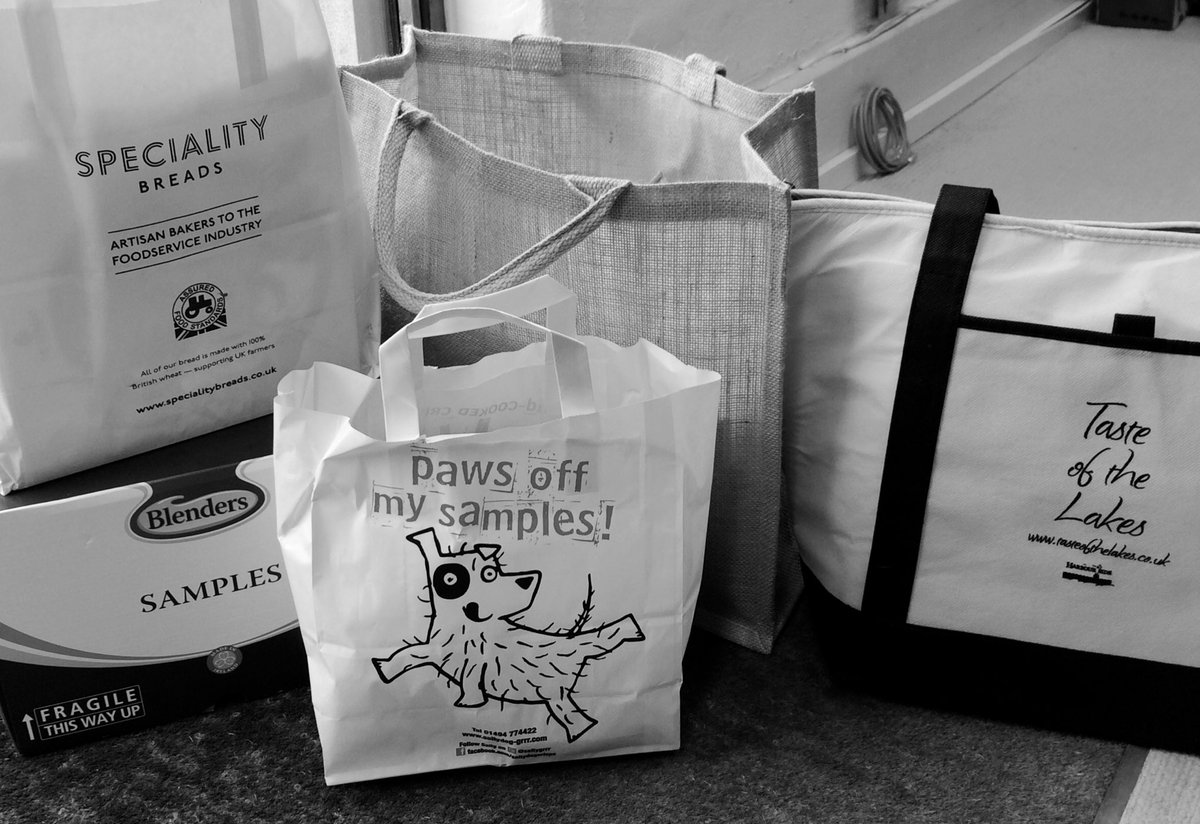 ClaireBailey83's tweet image. Had a great time @ArthurDavidFWS #FineFood event today. It was great meeting their suppliers and learning about their products and brands... oh and the goodie bags weren’t half bad either 😉😋 #SnackHeaven