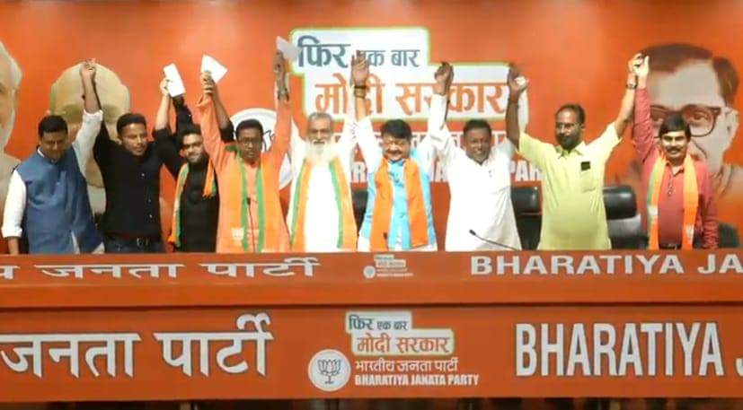 Subhadeep4India's tweet photo. The People Who Kill the People Of Our BJP Karyakarta. Now This People Like Monirul Islam Join BJP.This is the prove that BJP use #Hindutwa Agenda Not respect this.TMC Now Join BJP Clean their Sin.
#ModiCabinet
#SaveBengalFromOpportunists #ModiSarkarDobara https://t.co/7bFydtMQza