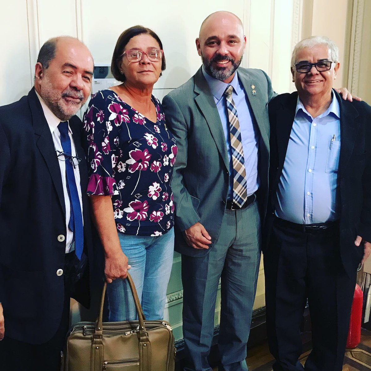 marciopachecoRJ's tweet photo. Visita da presidência da Federação das Apaes do Estado do Rio de Janeiro (FEAPAES) em defesa das pessoas com deficiência, de crianças e adolescentes em situação de risco, de direitos iguais para todos.
#políticadobem
#PCD
#apaerj
#apaes
#feapaes https://t.co/JTAahdaEtT