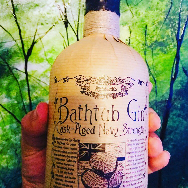 highginx1's tweet photo. Today’s #ginadaymay is “aged” so #highginxoftheday is @ableforths Not only cask aged to add warmth, but it recalls the method where gin was made in bath tubs, retaining an unfiltered, robust feel. Notes of citrus and caramel help create an overall warmth. Sip neat. #caskaged #gin https://t.co/6k5iiVhP8a