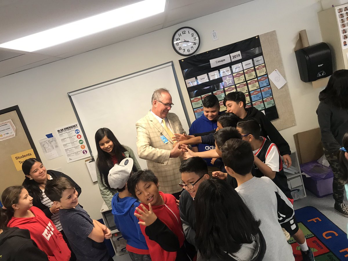 So much fun having Mayor Callaway visit today sharing with 5th graders. He explained how he got to where he is, the education it took &amp; how they can make a difference. Thanks for inspiring! <a href="/SteveCallaway2/">Steve Callaway</a>