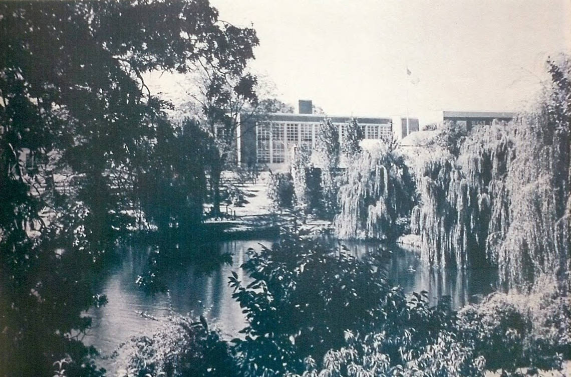 WhufsdRams's tweet photo. This week's #WHWednesday is a photo of @WH_HighSchool from a distance that appeared in the 1956 yearbook #RamPride #RamFam https://t.co/4RiA19QqTZ