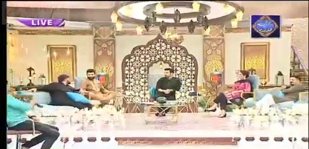 shenyfidai1's tweet photo. Watching #ramazan2019
Special transmission
#SalamZindagi ππ
π #Ω’Ω€Ψ±Ω
ΨΆΨ§Ω π
Best show with best person
#Faysalqureshi with lovely Guest's π
#kingofhosting π«ππ« @faysalquraishi #jaanofsalamzindagi β€β€
And he Won the Game ππ»ππ»πππ»ππ» https://t.co/Q0P2WxaMUo
