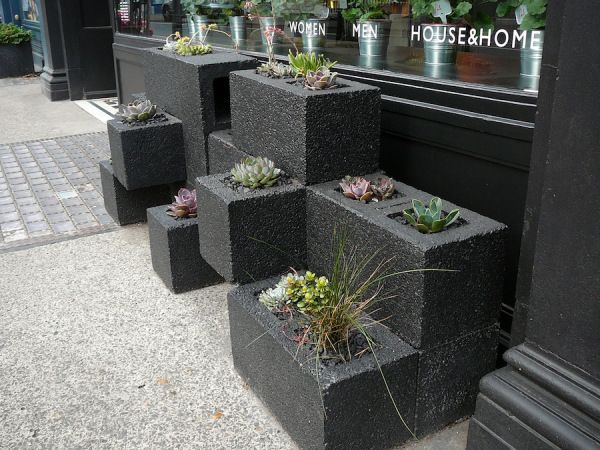CCMasonryPA's tweet photo. Succulents aren't the only thing in season. It's outdoor patio #blockisbeautiful time! #landscaping #backyardoasis #creativeoutdoors #succulents #patioseason https://t.co/HhYBjFcbEt