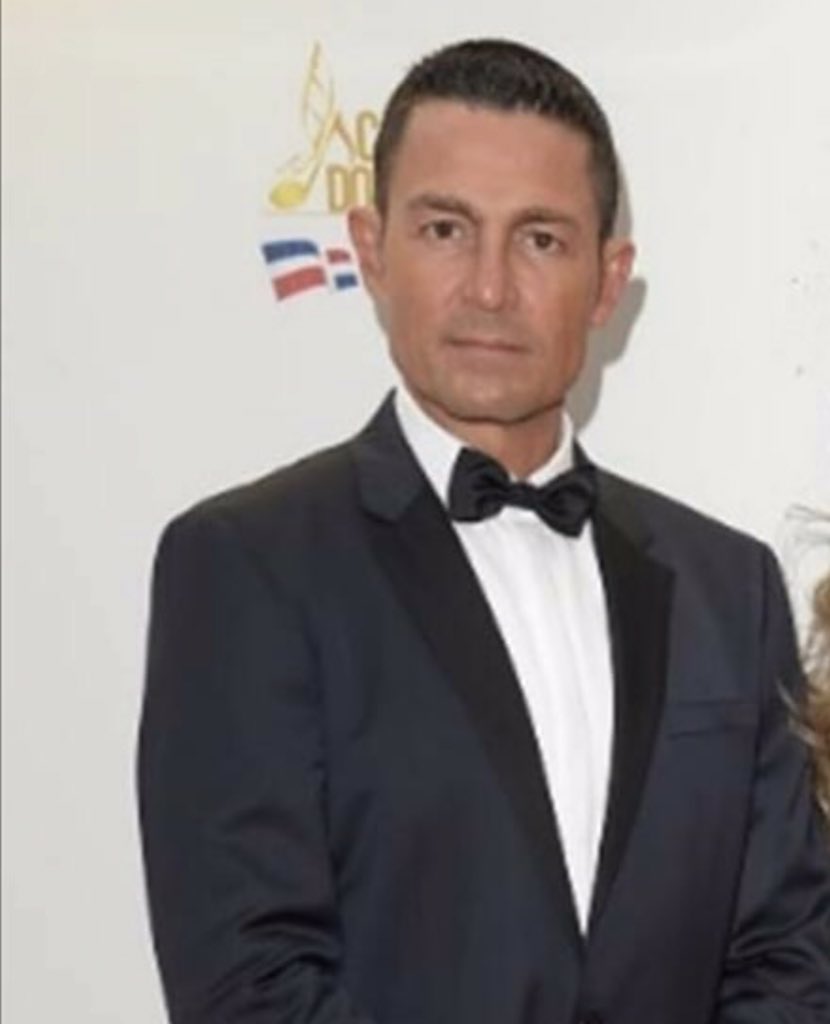 Aleyah64's tweet photo. #FernandoColunga  Cann festival  😍👏🏻 https://t.co/hc4UpOdtEC