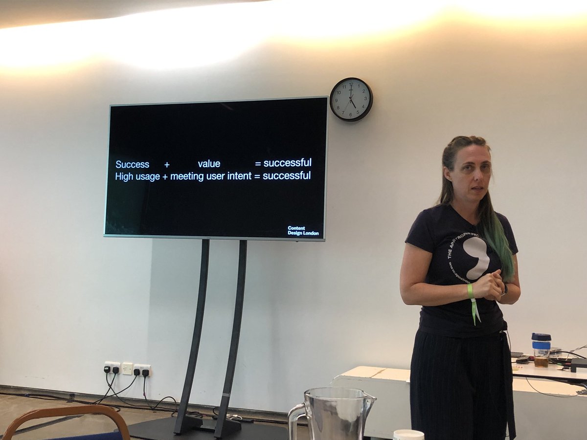 Vysoká návštěvnost je k ničemu, pokud váš obsah neposouvá lidi k tomu, kvůli čemu k vám přišli. Sarah Richards a její workshop obsahového designu. #uxlondon