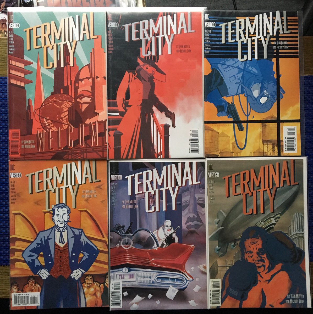 GhostCritic's tweet photo. 2 @vertigo_comics mini/maxi runs of @DeanMrX & @MichaelLark66 #TerminalCity #backissues #comicbookhaul https://t.co/rQVL6cYB4E