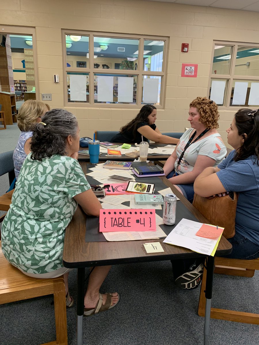 EmilyWilsonMCPS's tweet photo. Today I was able to host a Book Tasting for the @WestPortHigh teachers. The best part was when I had teachers ask if they could check out books to take home over the summer. ππ» #preppingfornextyear #readersareleaders #schoolsout #librarylife #wphslibrary https://t.co/UQY1b4tbyi