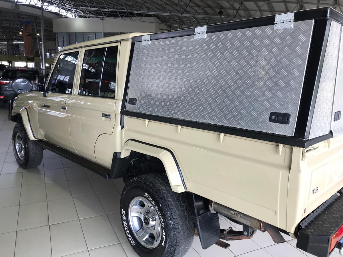 drivenrsa's tweet photo. 2013 Toyota Land Cruiser 79 V6 4.0
R 429,000
Toyota Land Cruiser 79 V6 4.0 Petrol 4x4
Double Cab with Alu Canopy
Immaculate Condition
Loaded With Extras
Contact 0810626741 https://t.co/bLxeNaoso4
