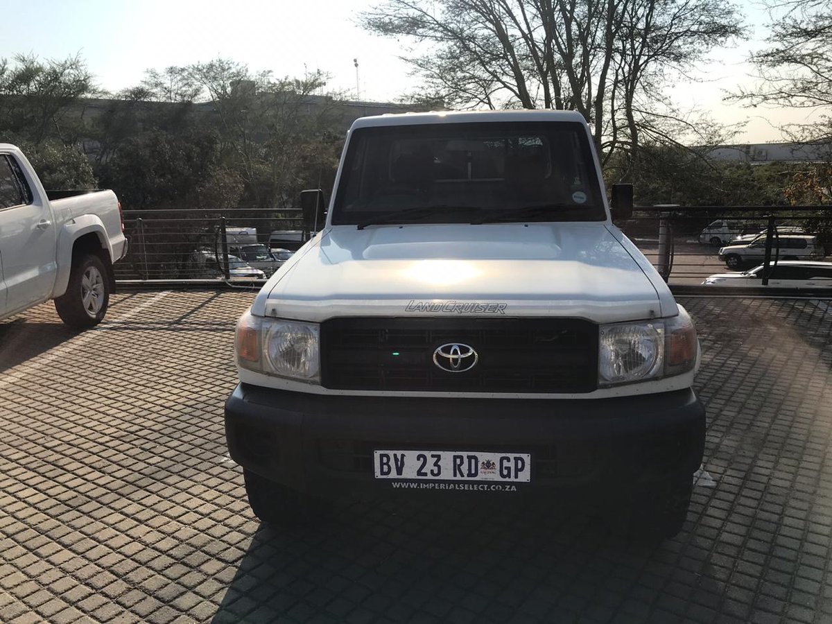 drivenrsa's tweet photo. 2012 Toyota Land Cruiser 4.0 V6 S/C
R 349,900
Excellent Condition!
Beige
Well looked after
Contact 0810626741 https://t.co/7lyVVe68HG