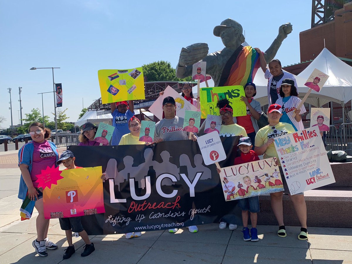 AbbeyPiro's tweet photo. @EdGlavin LUCY Outreach is here all the way from Camden ready to go!! Come out and say hi! We LOVE @ThePhillies and @TheEllenShow! https://t.co/jZXkfME7ID
