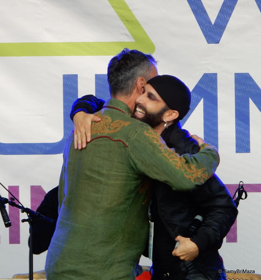 ConchitasWG's tweet photo. 💚Some impressions of yesterday's #HeastAsNet 🎶duet by #HubertvonGoisern &amp; @ConchitaWurst at the @R20_AWS #ClimateKirtag #Vienna #Heldenplatz #ClimateAction #ClimateChange 🌍🌏🌎
https://t.co/VkHESQdnJA https://t.co/i2FBkopB07