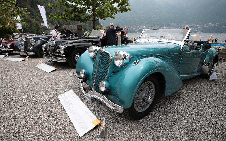 ForbesLife's tweet photo. An inside look at Italy's Concorso d’Eleganza Villa d’Este, a showcase of the world's rarest cars: https://t.co/ibYRbHjsNK https://t.co/vlMoNE0ziX