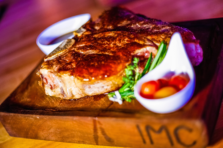 hungerpass's tweet photo. How does steak sound this #HumpDay?

@IMCRestaurant1 is the place to be for fantastic steak dishes as well as delicious seafood and chicken! And their sides are mouthwatering too!

With #HungerPass, you can save 15% off your meal! https://t.co/raBf6F0Sg8