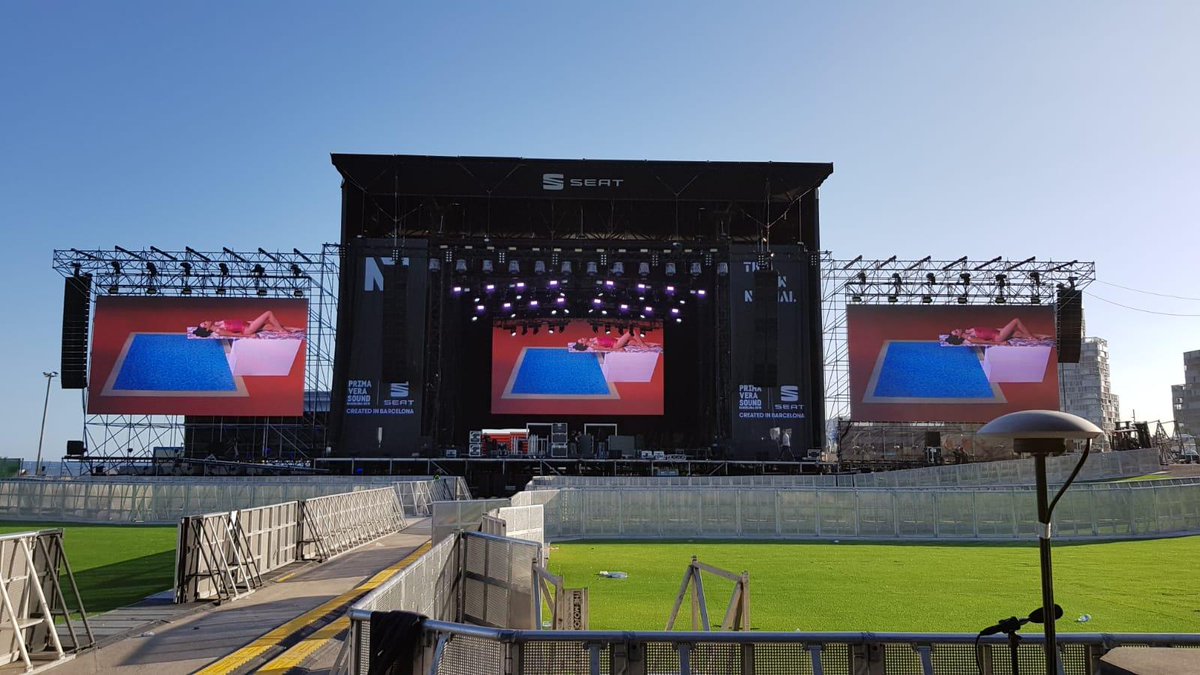 albaudiovisuals's tweet photo. All ready to start @Primavera_Sound 2019. Pull & Bear, Seat, Primavera and Ray-Ban stages.
#lighting #musicfestival #lightingdesign @ma_lighting_international #malighting #grandma3 #macviper #martinprofessional #megapointe @martinprofessional @robelighting #robelighting #PS19 https://t.co/KKJtqdSgpR