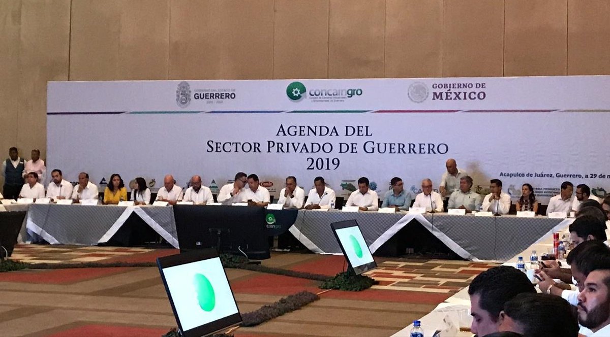 INGE_OPD's tweet photo. El Director del @INGE_OPD, Lic. @berval0804, asistió hoy a la presentación de la Agenda del Sector Privado de Guerrero 2019, la cual fue encabezada por el Gobernador de nuestro estado, Lic. @HectorAstudillo y dirigentes de la #CONCAINGRO.
@CastroCjch
@aldroalvarez https://t.co/JmIa6fUzNJ