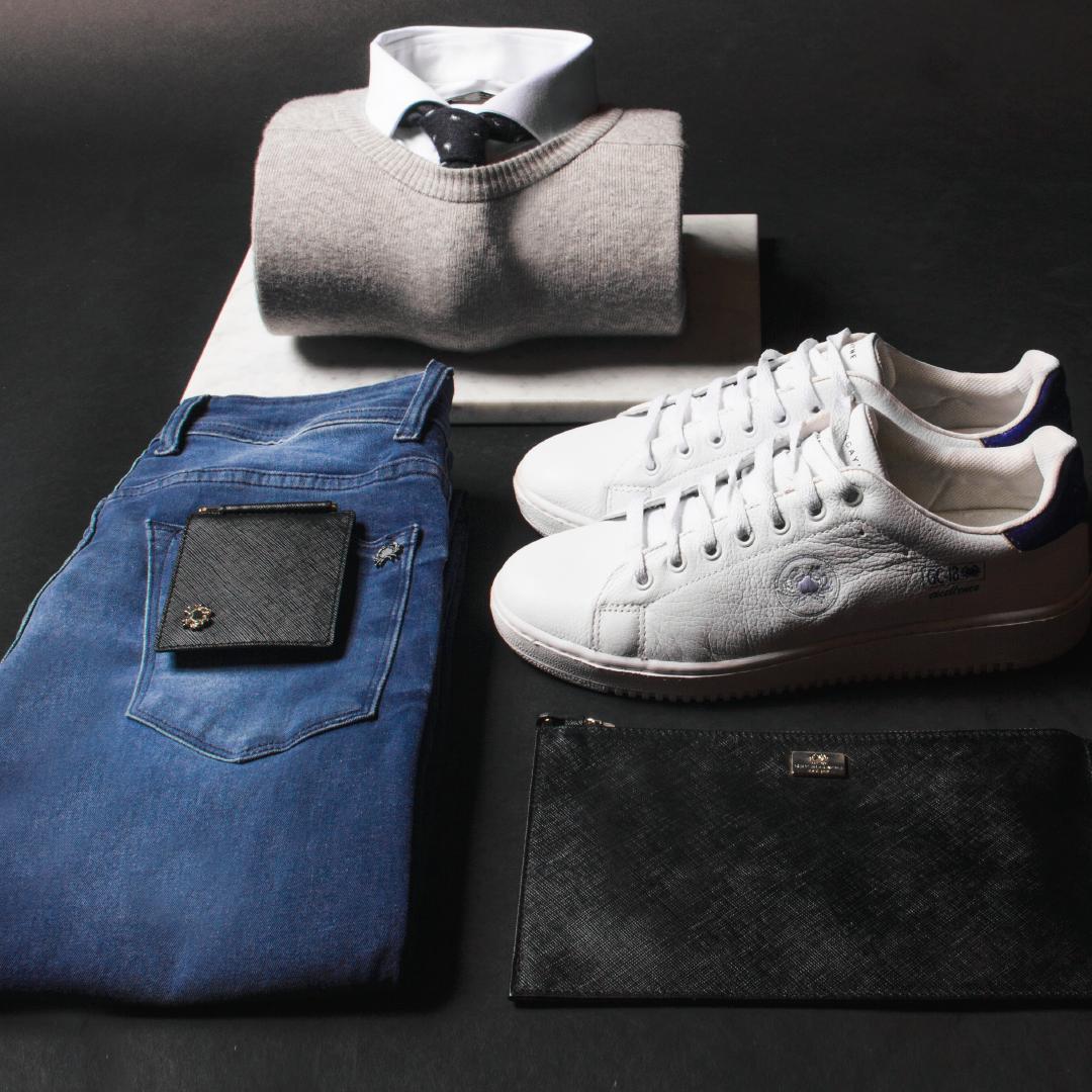 PAPÁ DEL CORAZÓN es reír, llorar, sufrir, esperar. Son momentos y emociones compartidas. 
🌟OUR PICK FOR HIM🌟 Zapatilla Tenis Michael + Sobre c/ Cierre Frank Crocco Charol + Billetera c/ Cierre Frankate + Sweater O Heather Corelli