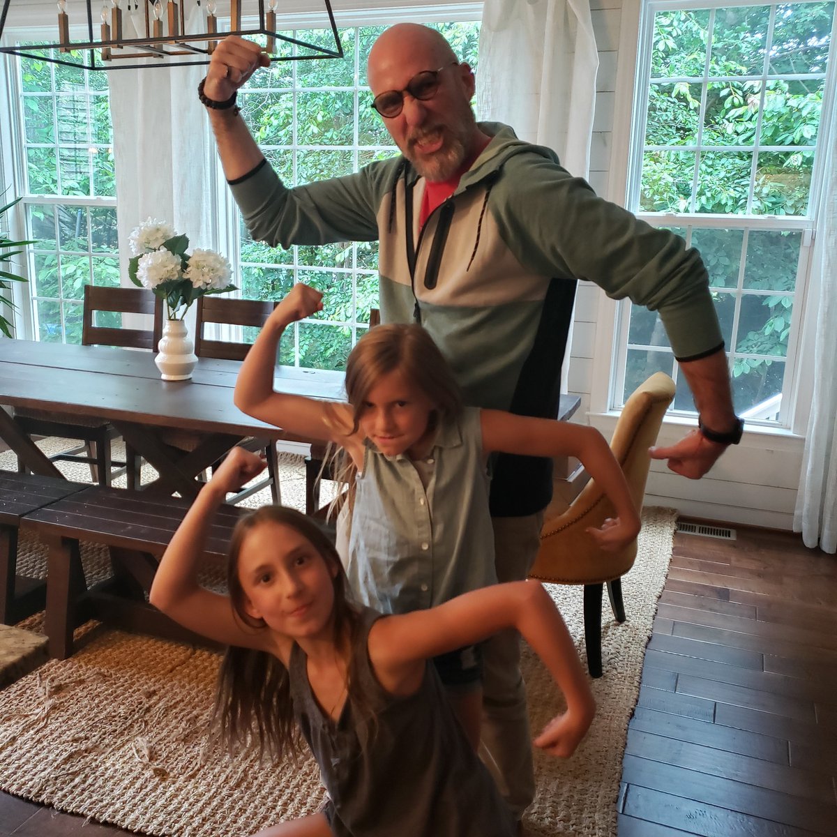 richmonddynamo's tweet photo. Uncle David strikes a pose!
#therichmonddynamo #teamfreedom https://t.co/CmPzcHlvf3