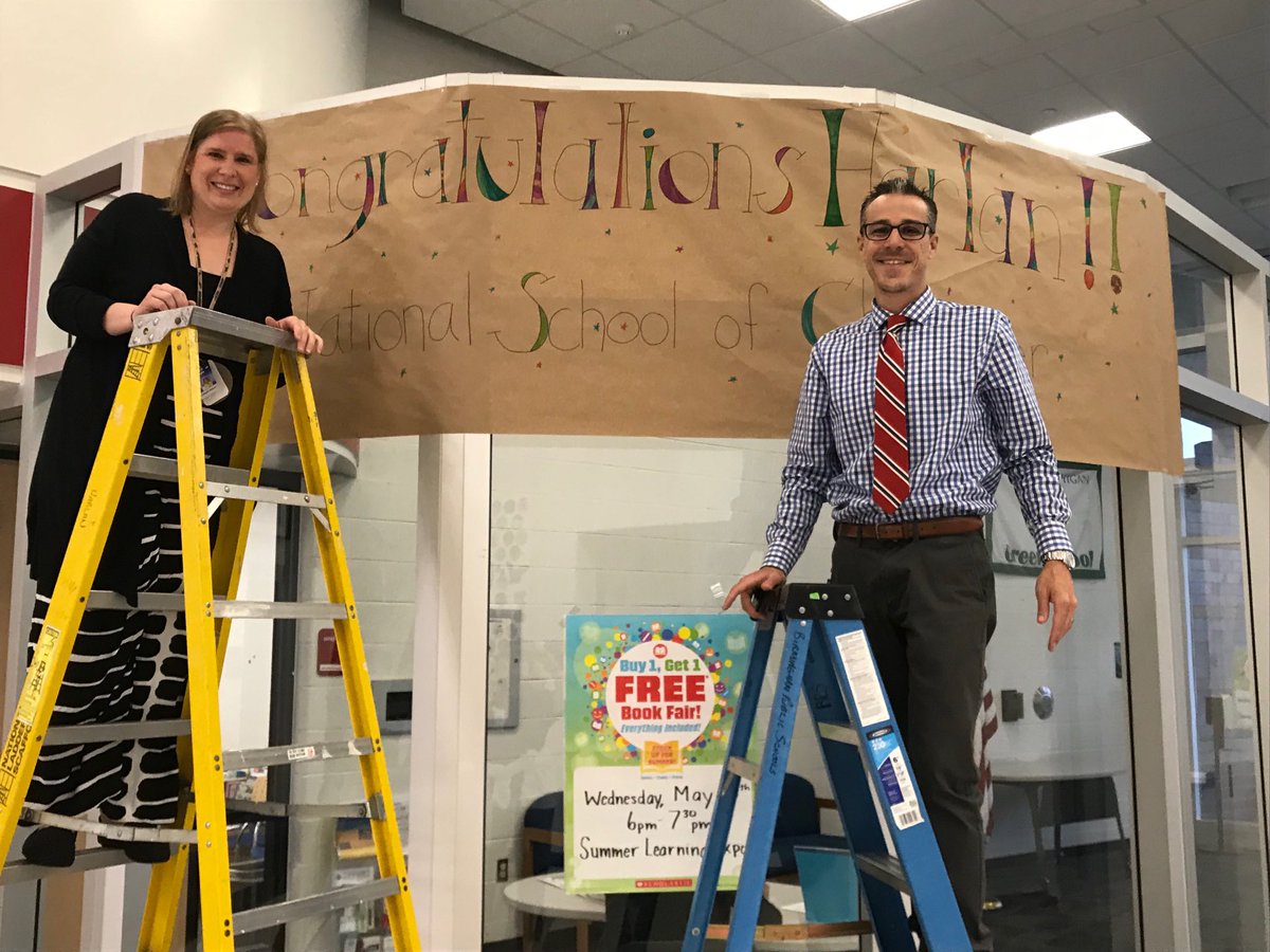 ⁦<a href="/HarlanElem/">Harlan Elementary</a>⁩ ⁦<a href="/HarlanHeroes/">HarlanHeroes</a>⁩ ⁦@AlexAgius1⁩ ⁦ Dr. Hitchcock congratulates Harlan for their National School of Character achievement-with this amazing sign ... Congratulations Harlan.., you continue to reach high!