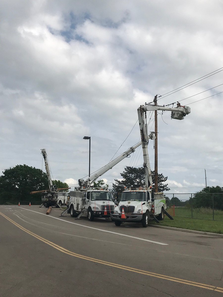 AESOhio's tweet photo. Thanks @IPLpower for your support restoring critical infrastructure in the Miami Valley following #DaytonTornadoes! 🙌 #WeAreAES https://t.co/Yy1apP1lZj