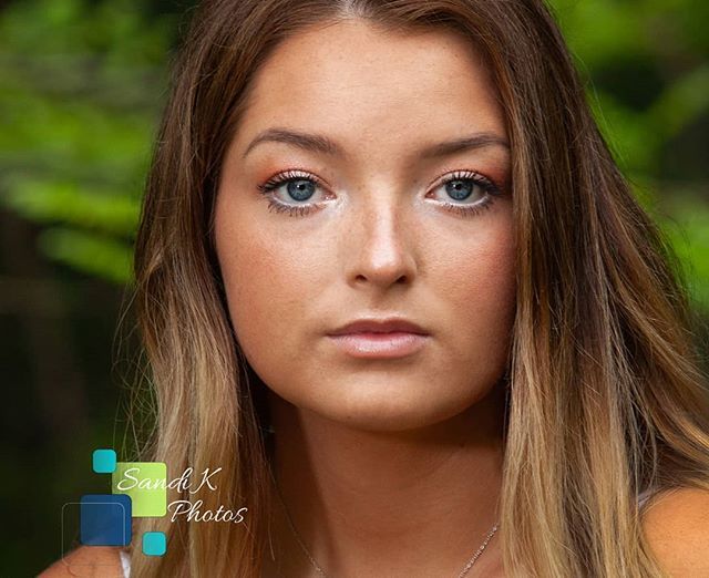 How do I always get the most beautiful seniors to work with? Colleen was a last minute booking. She got up early this morning and was a natural in front of the camera! 
#highschoolseniorportraits #classof2019🎓 #northpocono  #seniorpictures #scrantonseniorphotographer #nepaph…