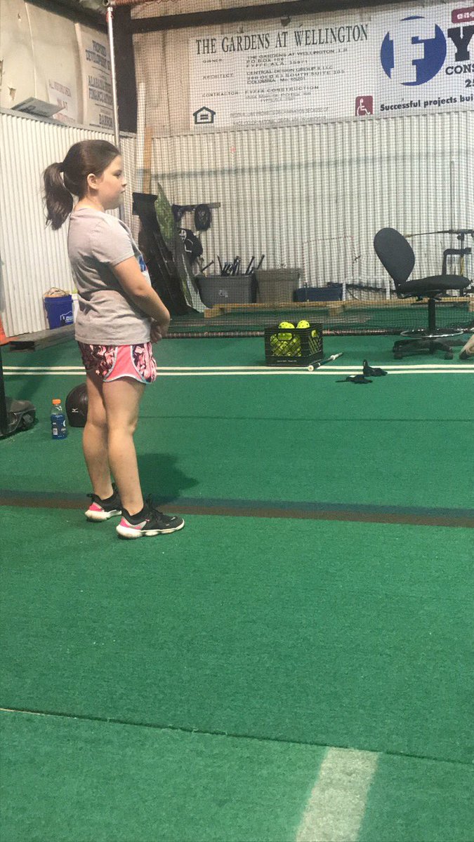 apdarwin32's tweet photo. She has the fever for #softball hopefully she will continue loving it!!! #watchingtheoldergirls #afterherlessons #sheasked #jimahj #softballlove #classof2030 https://t.co/SFelcVthhr
