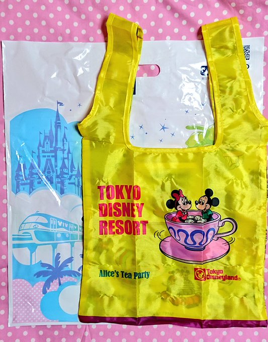 ディズニーランドで大行列のガチャガチャ
