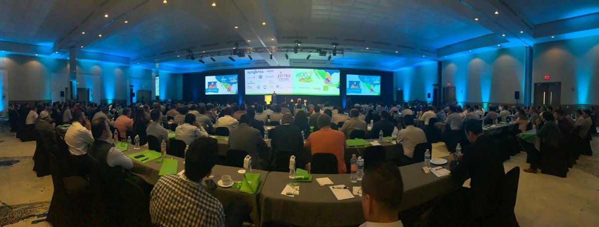 Astro_Jose's tweet photo. Feliz en participar con @PMA y los jóvenes del Center for Growing Talent.  Happy to participate in the @PMA conference in Guadalajara, Jalisco MX. https://t.co/iFcWzmJbWL