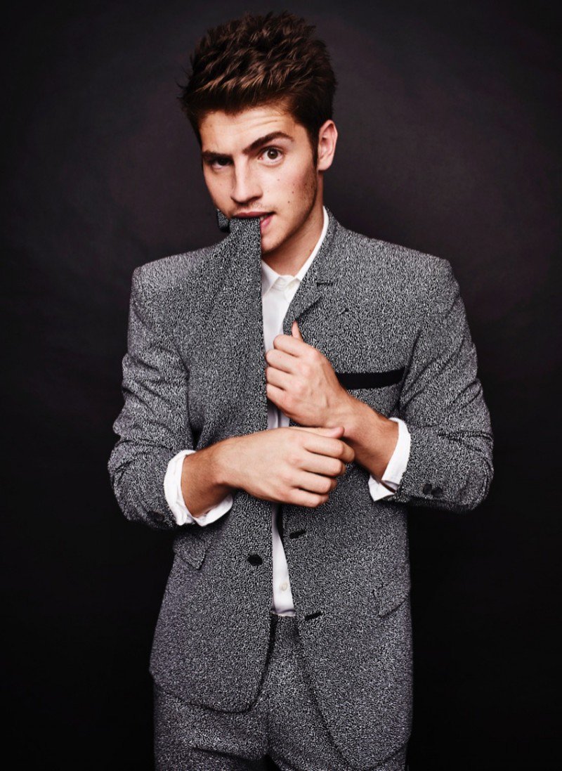 Happy Birthday Gregg Sulkin! 