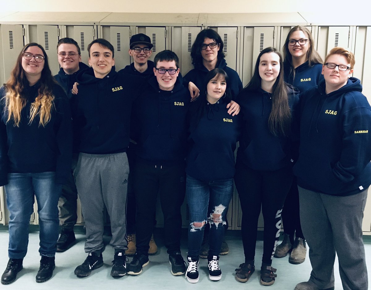 StJamesAllGrade's tweet photo. We’re so proud of our grads! All the best to the Class of 2019 from the students and staff of St. James All Grade! 🎓⭐️📚

#ClassOf2019 
@NLESDCA https://t.co/p0kBlmuplj