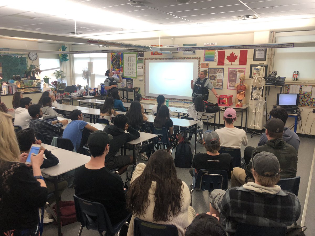 TifanieB's tweet image. Thank you to the Community Policing Team in Fort McMurray who presented @WWhighschool today about the laws and issues surrounding underage cannabis use. @FMPSD #lotsofquestions