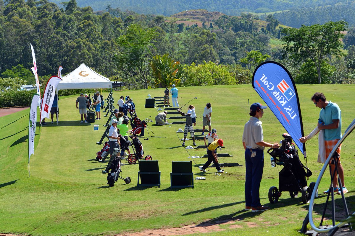 ExpandaSignBra's tweet photo. A U.S. Kids Golf utilizam nossos Flying Banners e Horizontal Folding A-Frame no evento Brasil Kids Golf Tour 2019.
• 15/6 - Belém Novo Golf
• 16/6 - Porto Alegre Country Club
• Fotos Ângelo Demore | (54) 991.043.957 | angelhinphotos@gmail.com
• Fonte: #cbgolfe e #frsgolf https://t.co/Paeki9rQBm