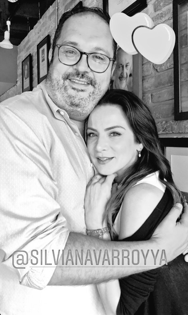 jaquemnavarro's tweet photo. Maravillosa #silvnavarro y #jerrymon https://t.co/uczeL8Jer0