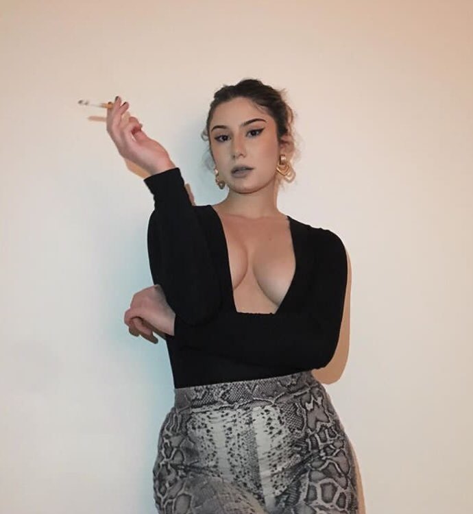 HotMayaK's tweet image. 🔞