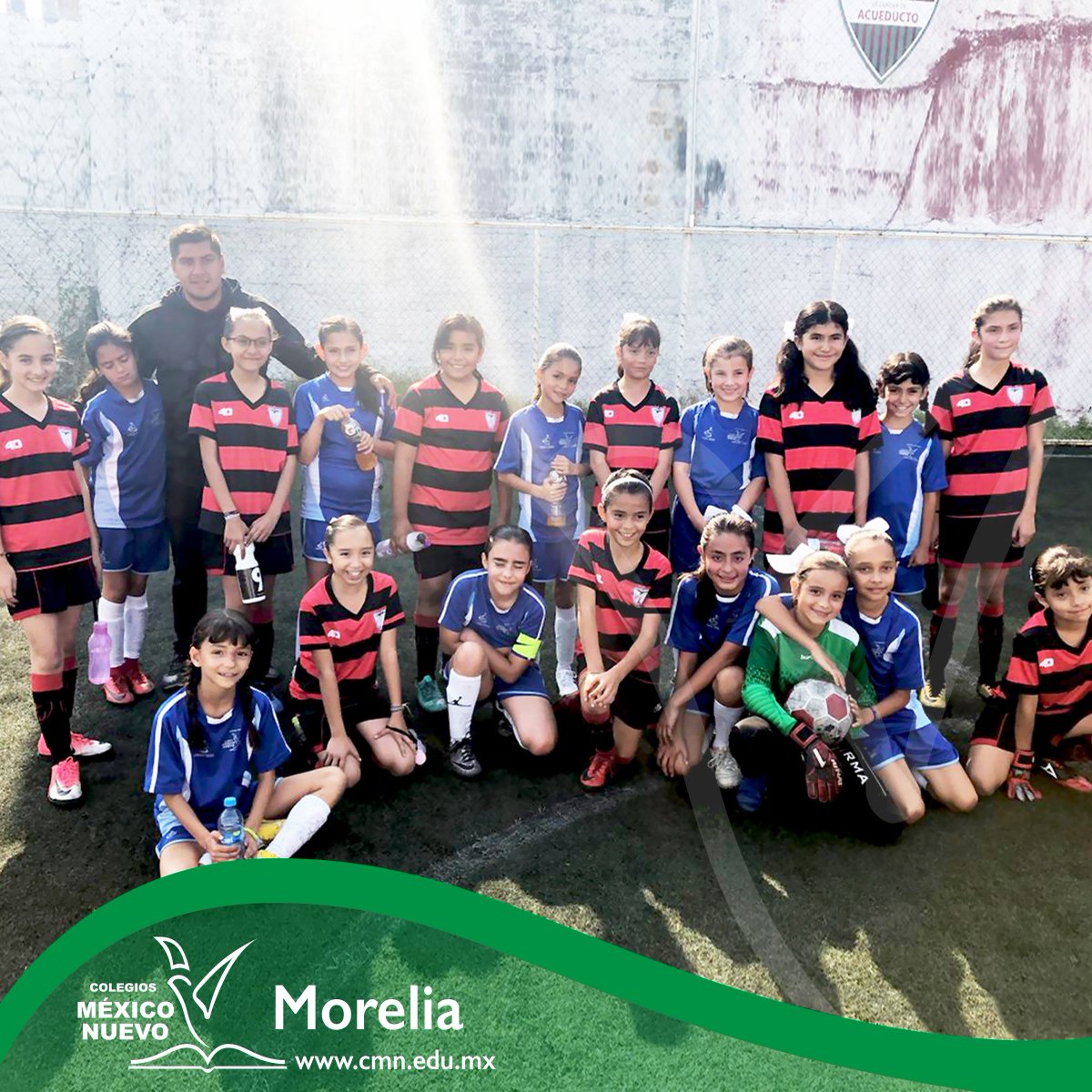 cmneduoficial's tweet image. Contáctanos: cmn.edu.mx
Una excelente participación de las alumnas del SCMN Campus Morelia hasta llegar a la fase de eliminatorias dentro del Torneo “Futbolito Bimbo". Jugaron con valentía, respeto, justicia y amor.
#cmnoficial #SCMN