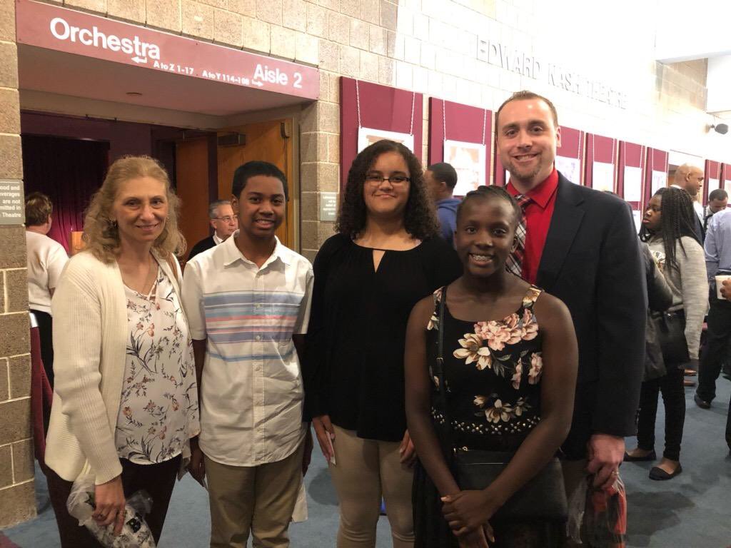 So proud of our Paul Robeson award nominees! #allin4theville #smsbulldogsnj ⁦<a href="/GBoulegeris/">Georgette</a>⁩  ⁦<a href="/lani_perruso/">Lani Perruso</a>⁩ ⁦@Ville_Sup⁩