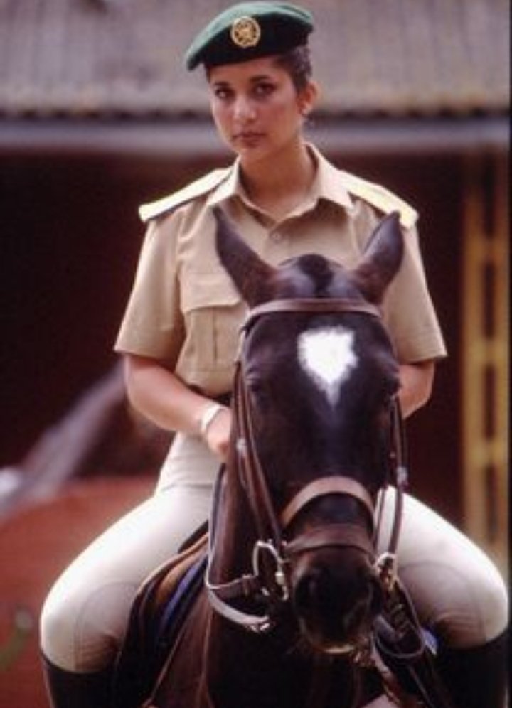razbn17's tweet photo. I grew up at a time when #Princess_Haya of #Jordan was the first Jordanian woman to hold a license to drive heavy trucks.She had her impact on youth,with her practical style and radiant look, and aspired many young females to embark away from the traditional societal roles. https://t.co/xwzrKpvFku