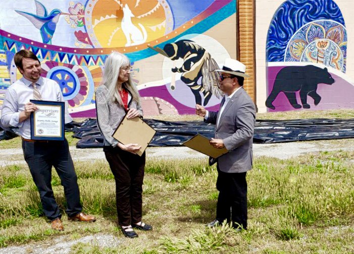 SupervisorAlejo's tweet image. At the unveiling of the “BOUNTIFUL SALINAS” 600-foot mural in Salinas. It’s the largest mural in Monterey County &amp;amp; celebrates the rich history, harvest, diversity &amp;amp; people of our county! Thank U to #SecurityPublicStorage for this beautiful public art masterpiece! #LovingSalinas🥬