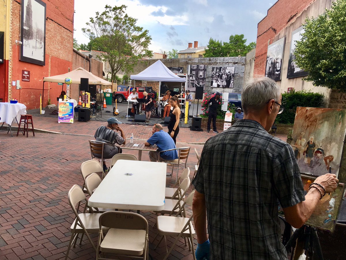 mission__escape's tweet photo. Make it your mission to escape to Dinner under the stars tonight and check out our #MissionEscape mini game! Live music, great food, awesome prizes! https://t.co/RHPzSk50hi