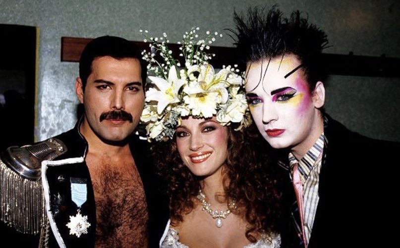 ilomilomercury's tweet photo. so freddie really snapped at fashion aid huh https://t.co/Kr2jirhgyi