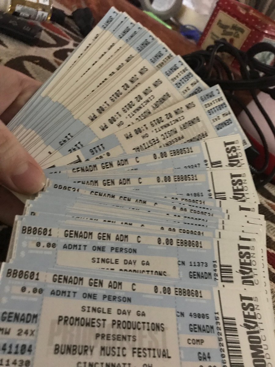 brotherslevee's tweet photo. We are giving away a set of 4 tickets to all 3 days of Bunberry this weekend to a few of our lucky followers. All you have to do is RT this tweet and we will announce the winners Thursday night at 11PM. https://t.co/mI4w94yDUy