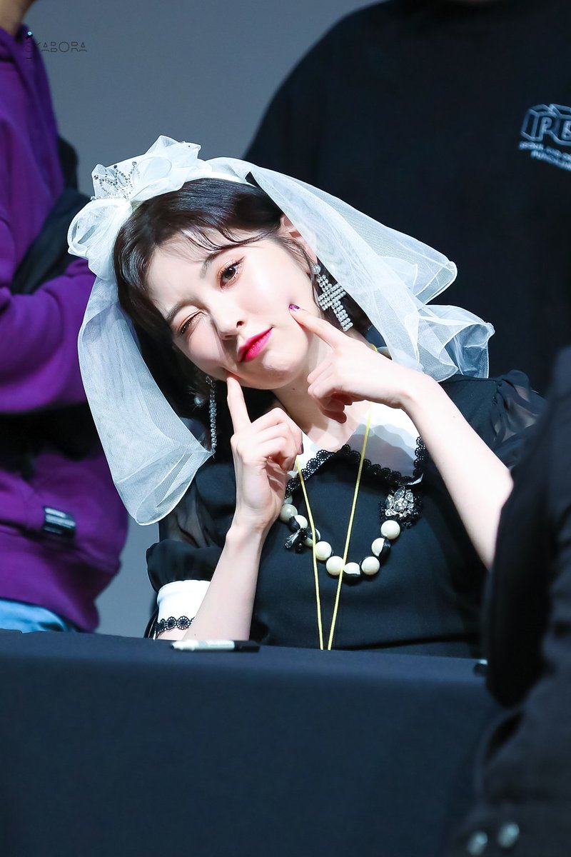 AIDmaxSB's tweet photo. 190405 #다이아 #DIA #NEWTRO #우와 동자아트홀 팬사인회 #예빈 #백예빈 04PICS @dia_official https://t.co/vgunK0wRmT